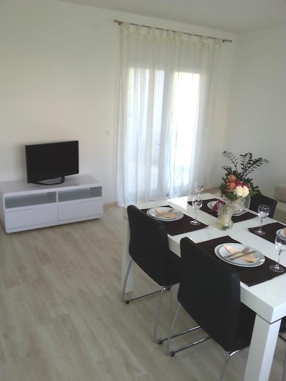 Apartments Levanat Zadar Room photo